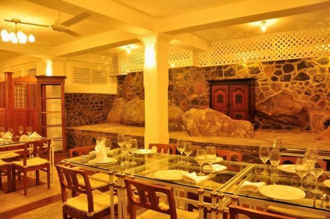 Forest Edge Hotel Ginigathena Екстер'єр фото